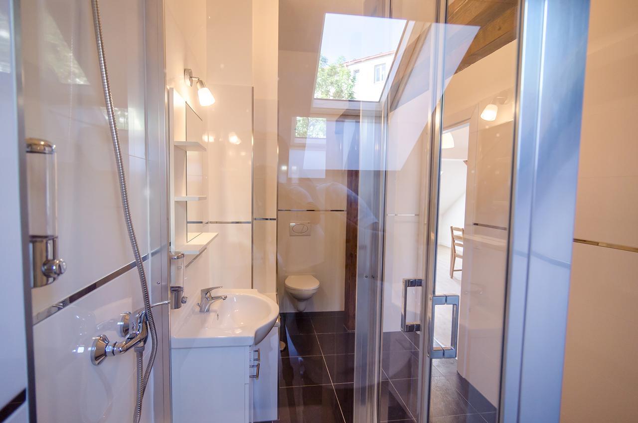 Churchill Apartments Πράγα Εξωτερικό φωτογραφία