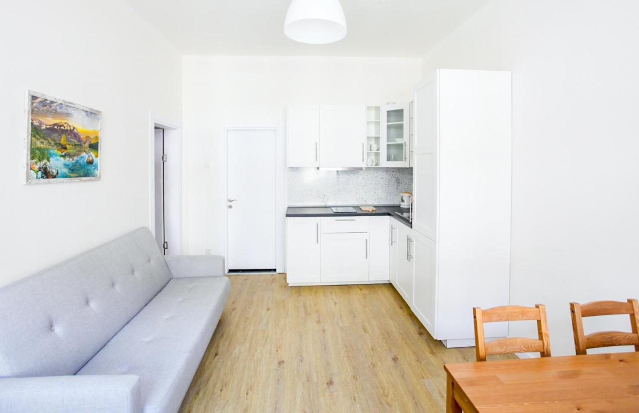 Churchill Apartments Πράγα Εξωτερικό φωτογραφία