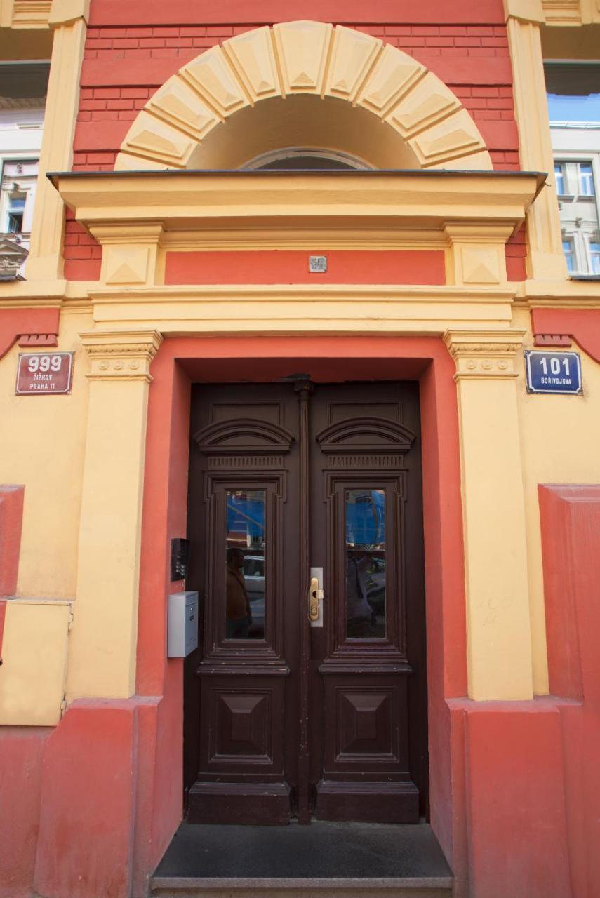 Churchill Apartments Πράγα Εξωτερικό φωτογραφία